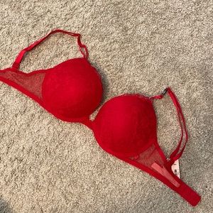 Victoria’s Secret Very Sexy Push Up Bra